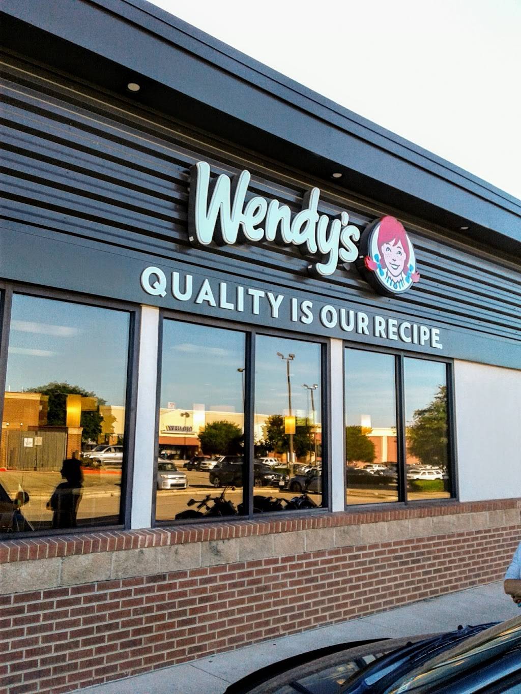 Wendys | restaurant | 517 E, FM3040, Lewisville, TX 75067, USA | 9723158377 OR +1 972-315-8377