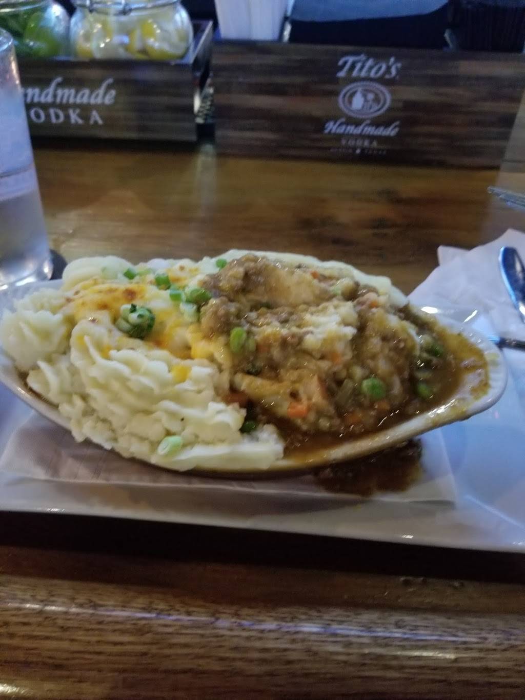 Dark Horse Tavern MP | restaurant | 1029 Park Blvd, Massapequa Park, NY 11762, USA | 5167994067 OR +1 516-799-4067