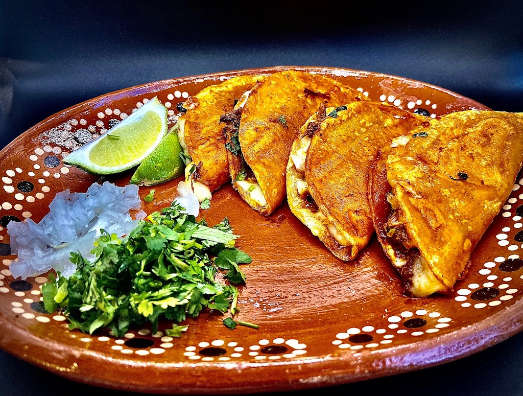 TAQUERO MUCHO | restaurant | 3517 N Spaulding Ave, Chicago, IL 60618, USA | 7739700750 OR +1 773-970-0750