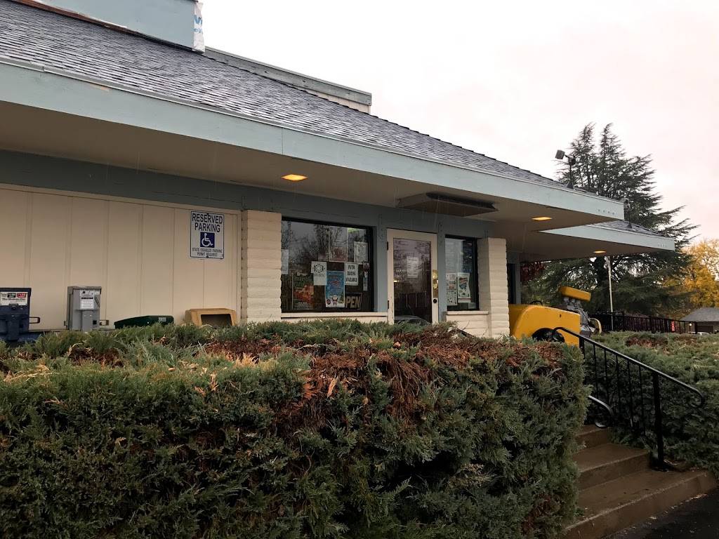 Rodz Grille | restaurant | 730 S Main St, Angels Camp, CA 95222, USA | 2097360170 OR +1 209-736-0170