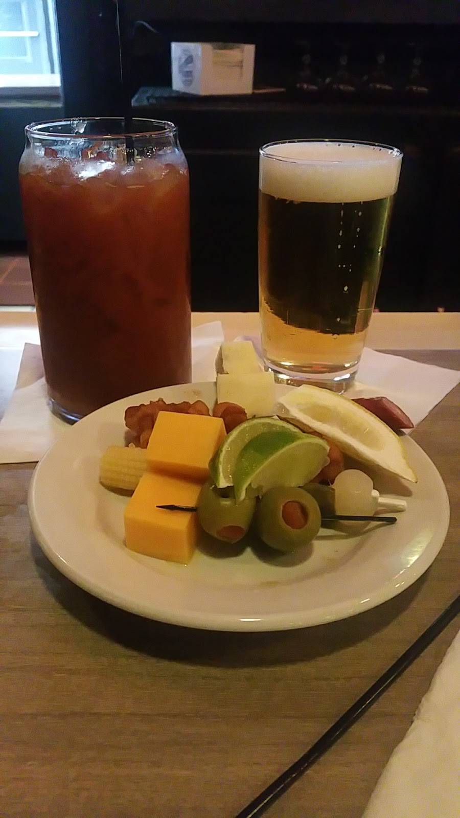 Louies Restaurant | restaurant | 1009 North Ave, Waukegan, IL 60085, USA | 8472440101 OR +1 847-244-0101