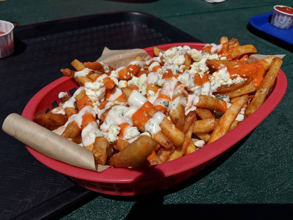 Wahoos | restaurant | 2 Whites Rd, Wilmington, VT 05363, USA | 8024640110 OR +1 802-464-0110