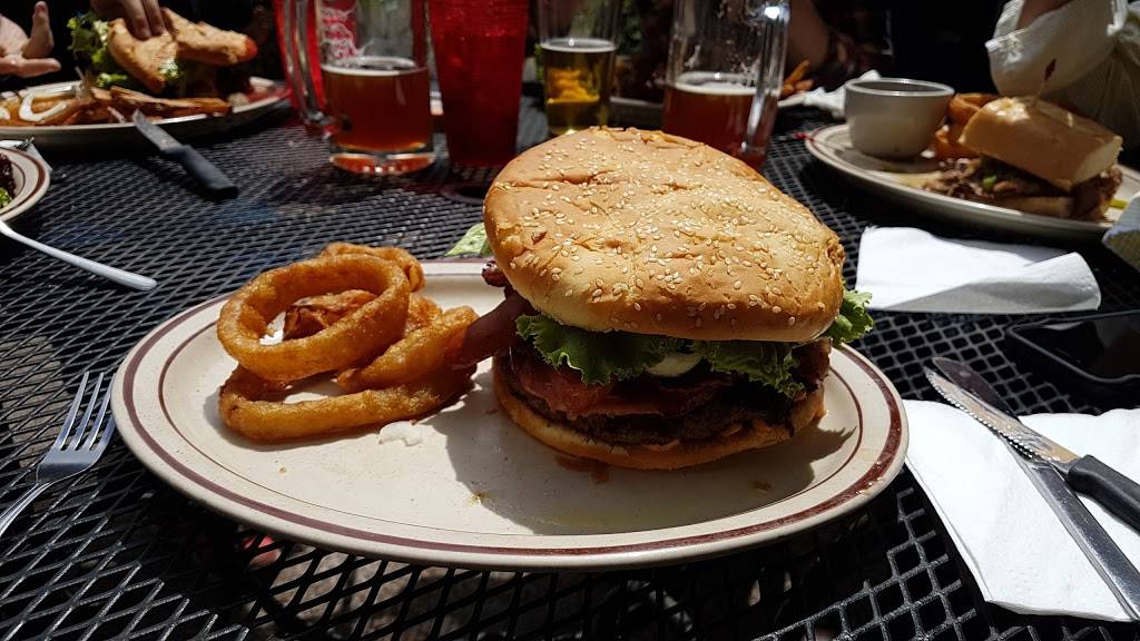 Bubbas Road House | restaurant | 31702 US-2, Sultan, WA 98294, USA | 3607933950 OR +1 360-793-3950