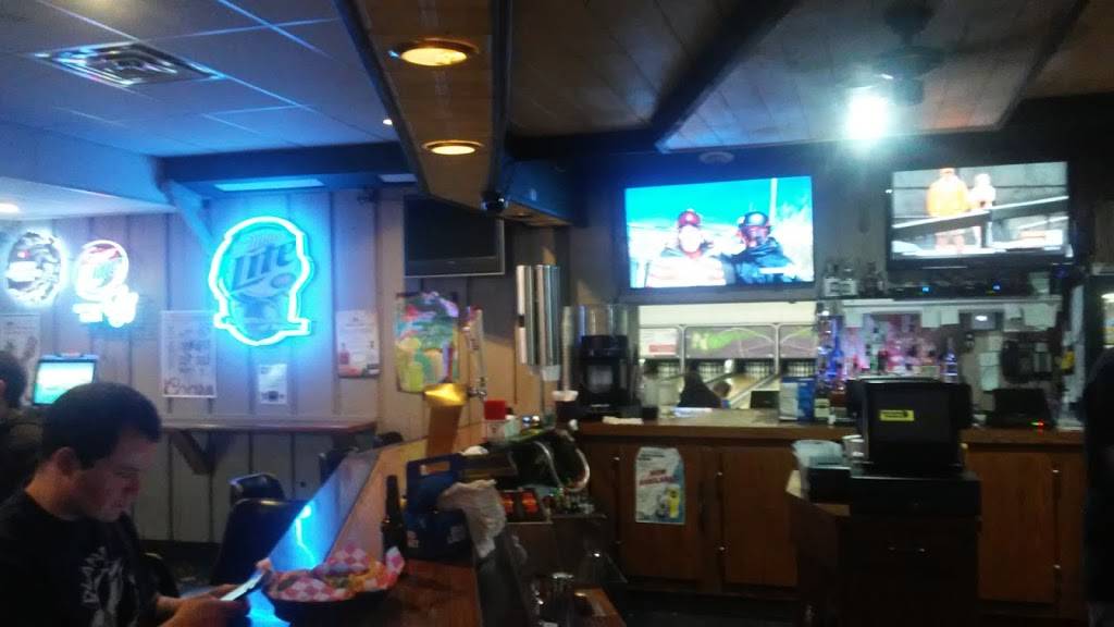 Old Settlers Bowling Center | restaurant | 1500 15th Ave, Union Grove, WI 53182, USA | 2628783709 OR +1 262-878-3709