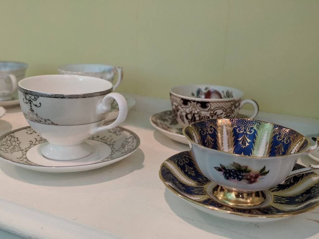 Gazebo Tea Room | restaurant | 414 Perry Hill Rd, Montgomery, AL 36109, USA | 3342771839 OR +1 334-277-1839