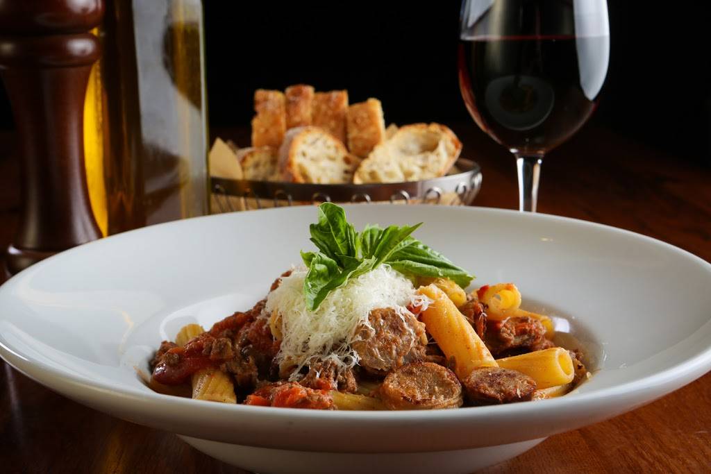 Biaggis | restaurant | 14299 Clay Terrace Blvd, Carmel, IN 46032, USA | 3178181777 OR +1 317-818-1777