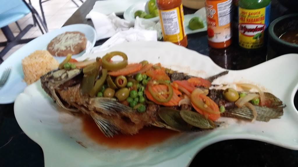 Las Glorias Restaurant | restaurant | 5220 S Central Ave, Phoenix, AZ 85040, USA | 6022683053 OR +1 602-268-3053