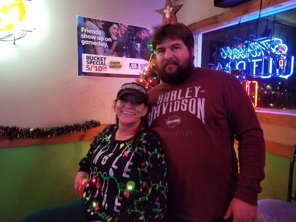 Elliotts Satellite Tavern | restaurant | 2001 E Main St, Danville, IL 61832, USA | 2174747838 OR +1 217-474-7838