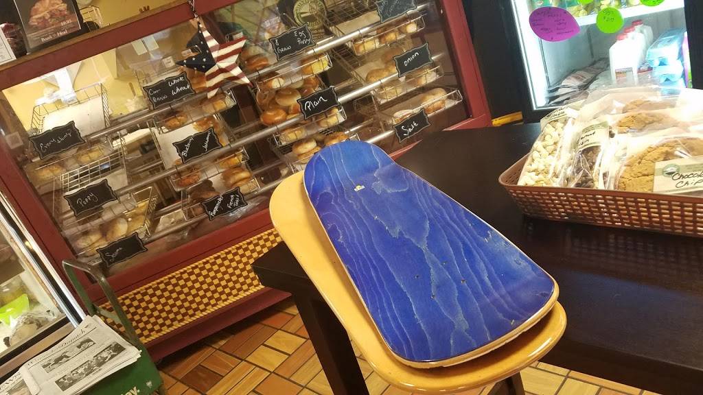 Greenwood Lake Bagels | restaurant | 93 Windermere Ave, Greenwood Lake, NY 10925, USA | 8455951688 OR +1 845-595-1688