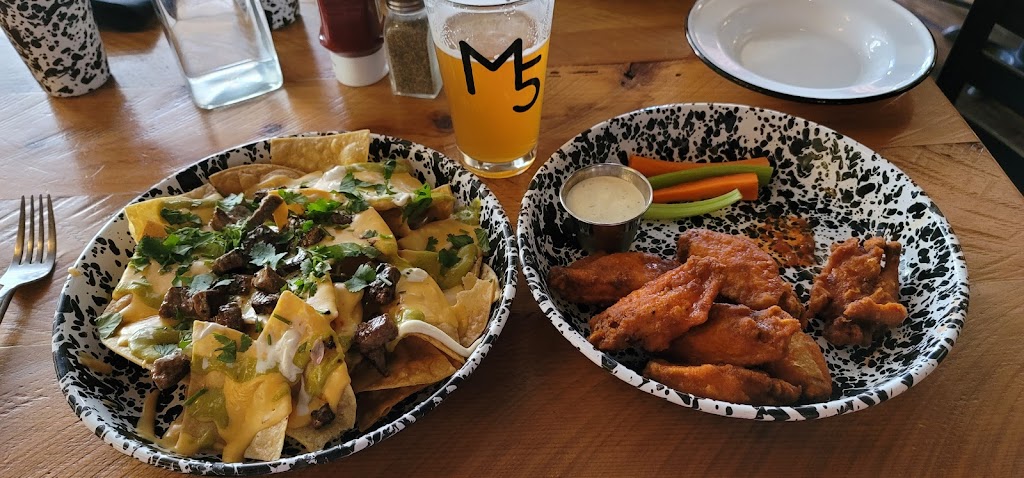 Five Marys Burgerhouse | restaurant | 11825 Main St, Fort Jones, CA 96032, USA | 5304684555 OR +1 530-468-4555