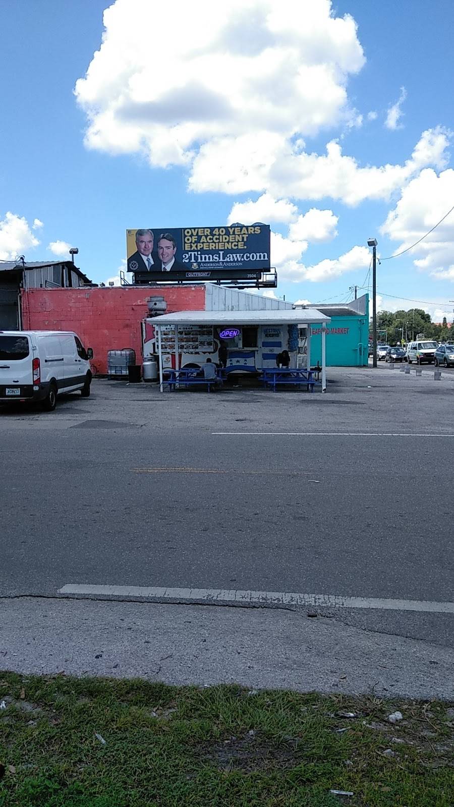 Hectors Mexican Food | restaurant | 3121 E Hillsborough Ave, Tampa, FL 33610, USA | 8132343646 OR +1 813-234-3646