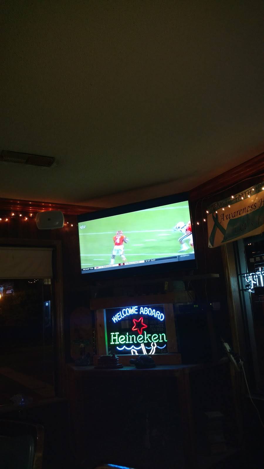 Schooners bar and grill | restaurant | 10953 N Jacob Smart Blvd, Ridgeland, SC 29936, USA | 8437268169 OR +1 843-726-8169