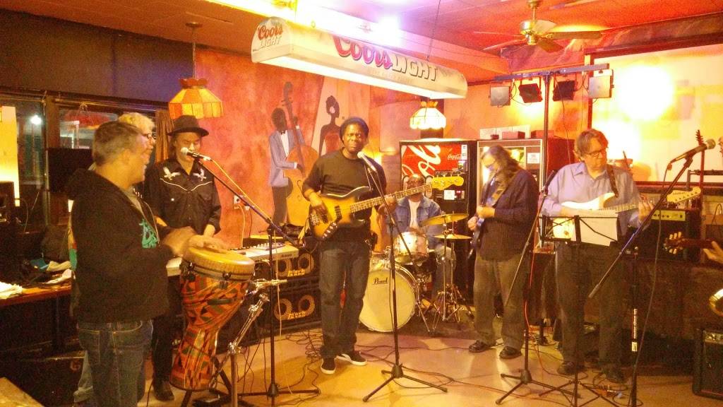 Big Bills Bar & Grill | restaurant | 138 Mt Vernon Ave, Mt Vernon, NY 10550, USA | 9146649888 OR +1 914-664-9888