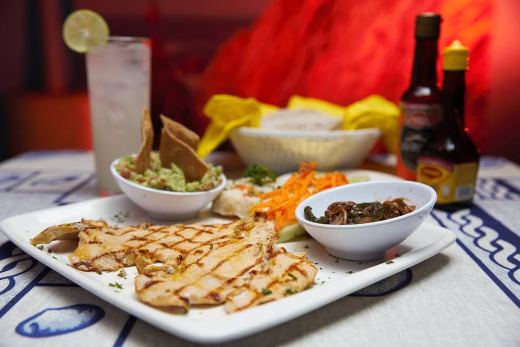 Surfos Restaurant & Snack Mexicano | restaurant | 4040 Gage Ave, Bell, CA 90201, USA | 3233889062 OR +1 323-388-9062