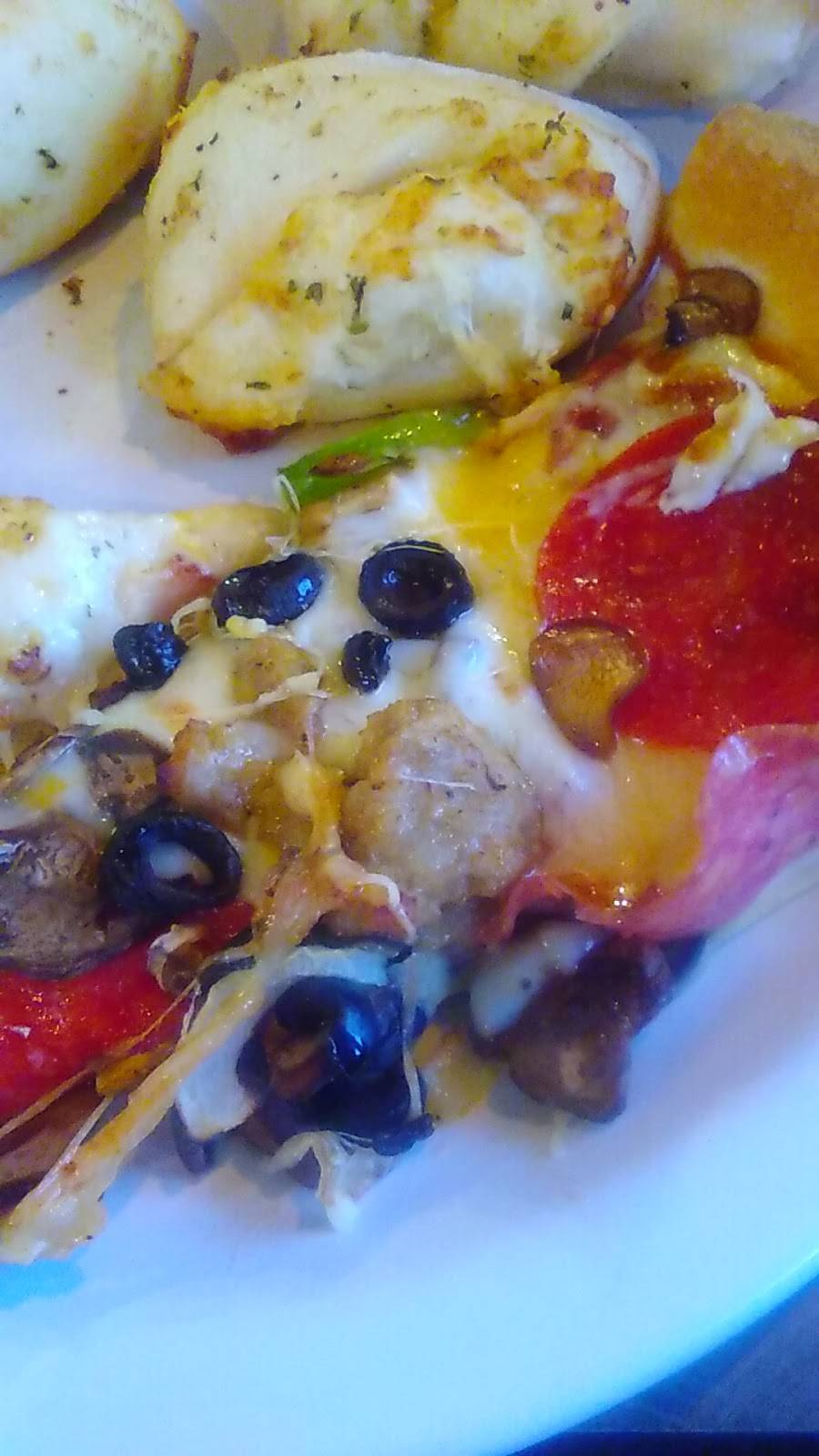 Round Table Clubhouse | meal delivery | 2808 McMurray Dr, Anderson, CA 96007, USA | 5303652747 OR +1 530-365-2747