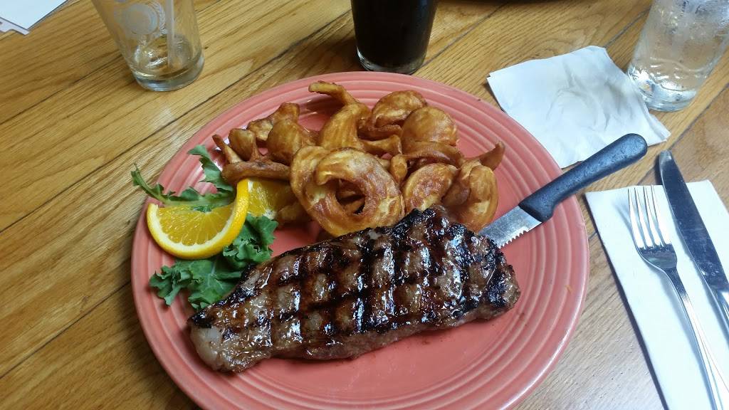 Gators | restaurant | 6 W Montauk Hwy, Hampton Bays, NY 11946, USA | 6317284100 OR +1 631-728-4100