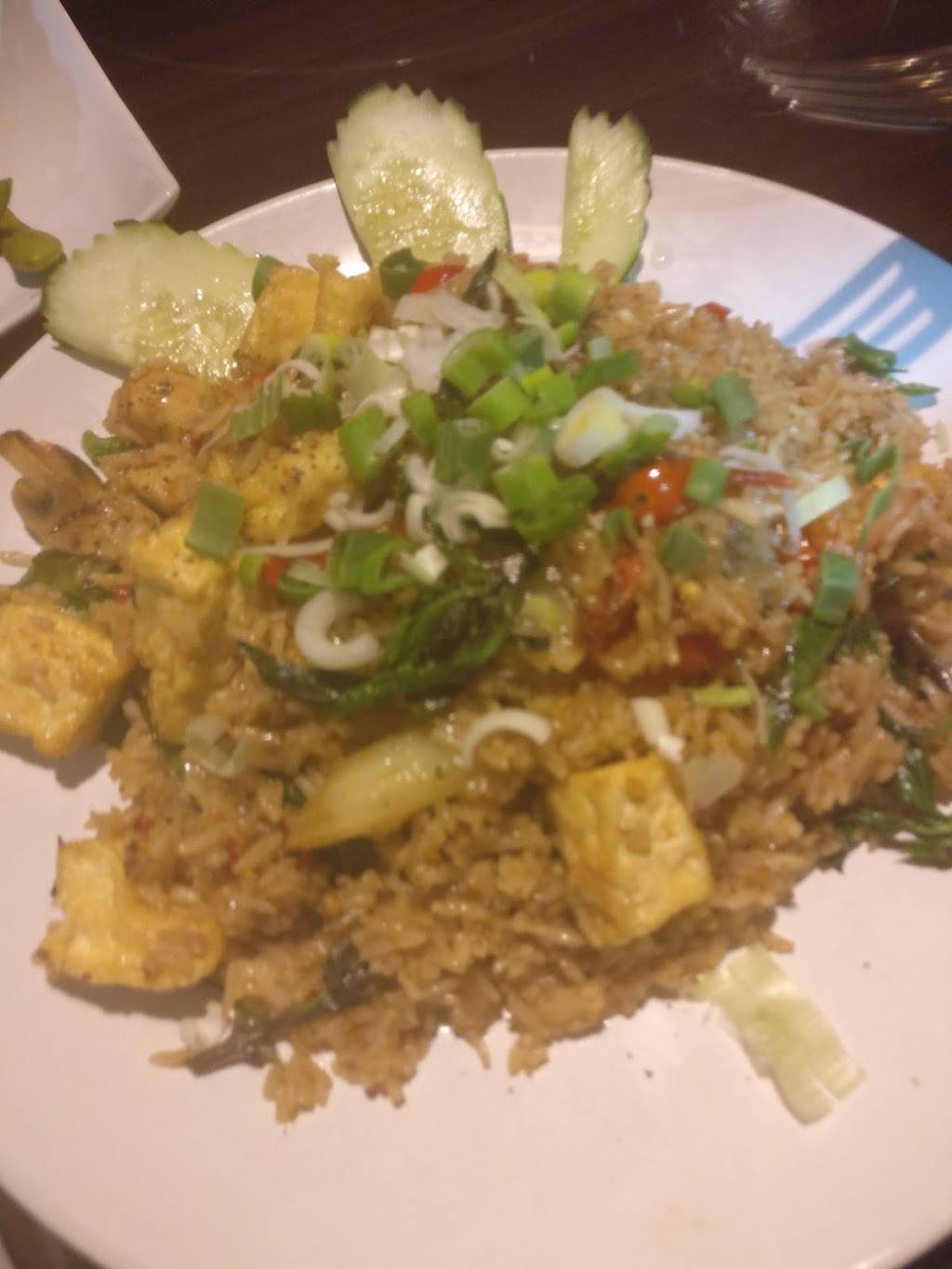 Kob Kun Fine Thai Cuisine | restaurant | 2946 Chain Bridge Rd, Oakton, VA 22124, USA | 7035398140 OR +1 703-539-8140