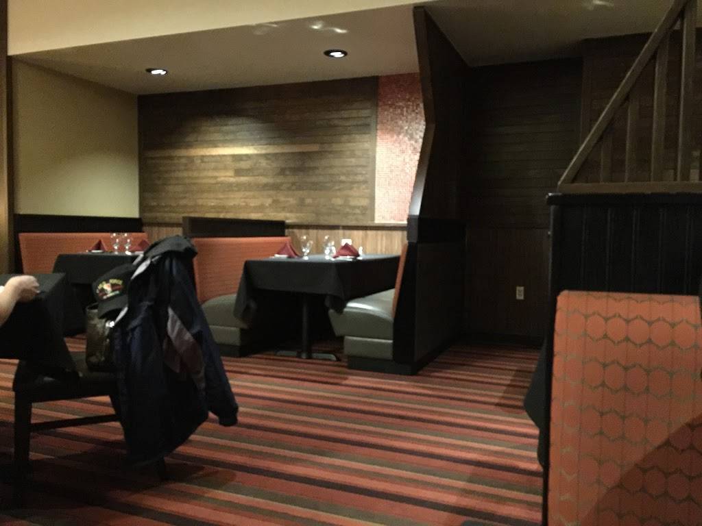 Squalli Absch Grille | restaurant | 12819 Yelm Hwy SE, Olympia, WA 98513, USA | 3604125000 OR +1 360-412-5000