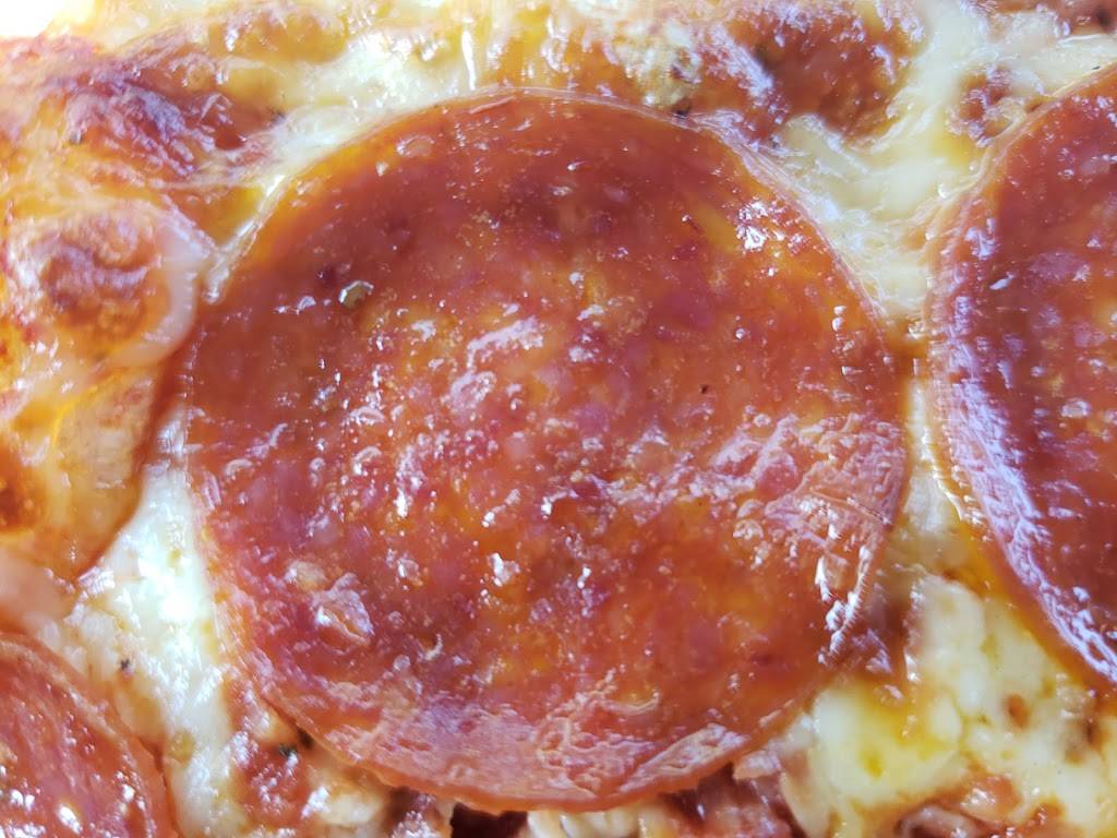 Pizza Pit | restaurant | 1860 E Washington Ave, Madison, WI 53704, USA | 6082467733 OR +1 608-246-7733