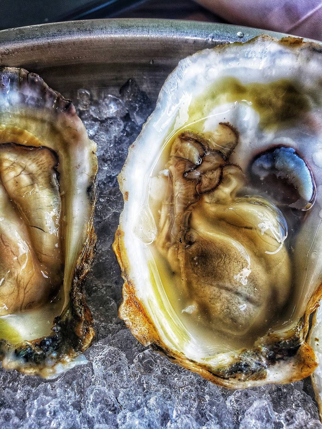 St. Burch Tavern | restaurant | 127 Iowa Ave, Iowa City, IA 52240, USA | 3193417700 OR +1 319-341-7700