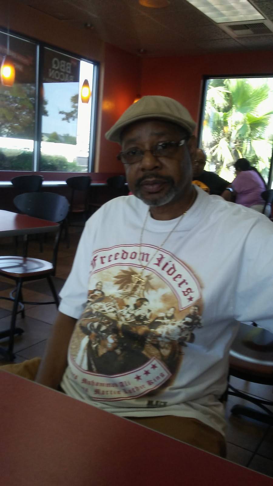 Jack in the Box | restaurant | 7795 Stockton Blvd, Sacramento, CA 95823, USA | 9166893755 OR +1 916-689-3755