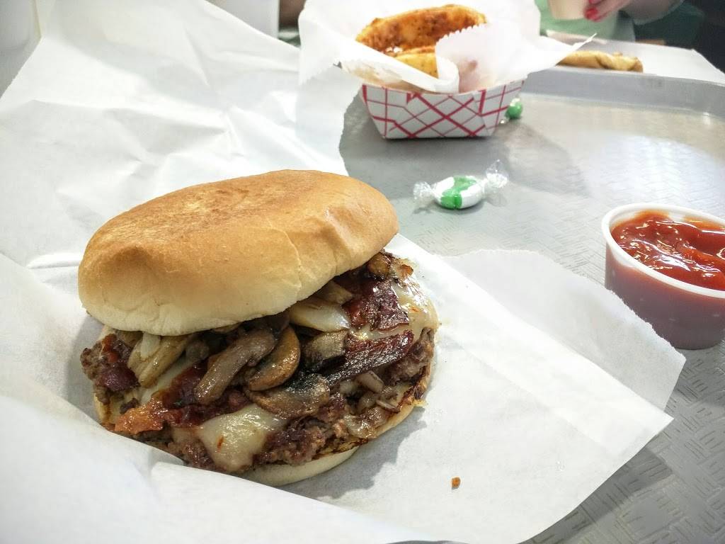 Little Mikes Hamburgers | restaurant | 6724 Northwest Expy, Oklahoma City, OK 73132, USA | 4057739997 OR +1 405-773-9997