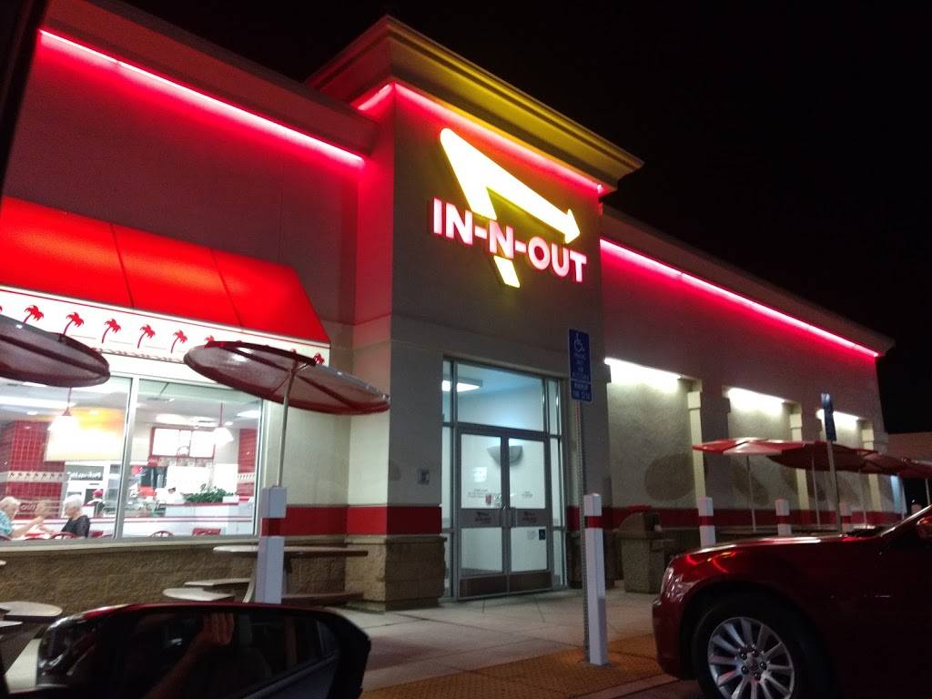 In-N-Out Burger | restaurant | 280 Ave 12th Ave, Hanford, CA 93230, USA | 8007861000 OR +1 800-786-1000