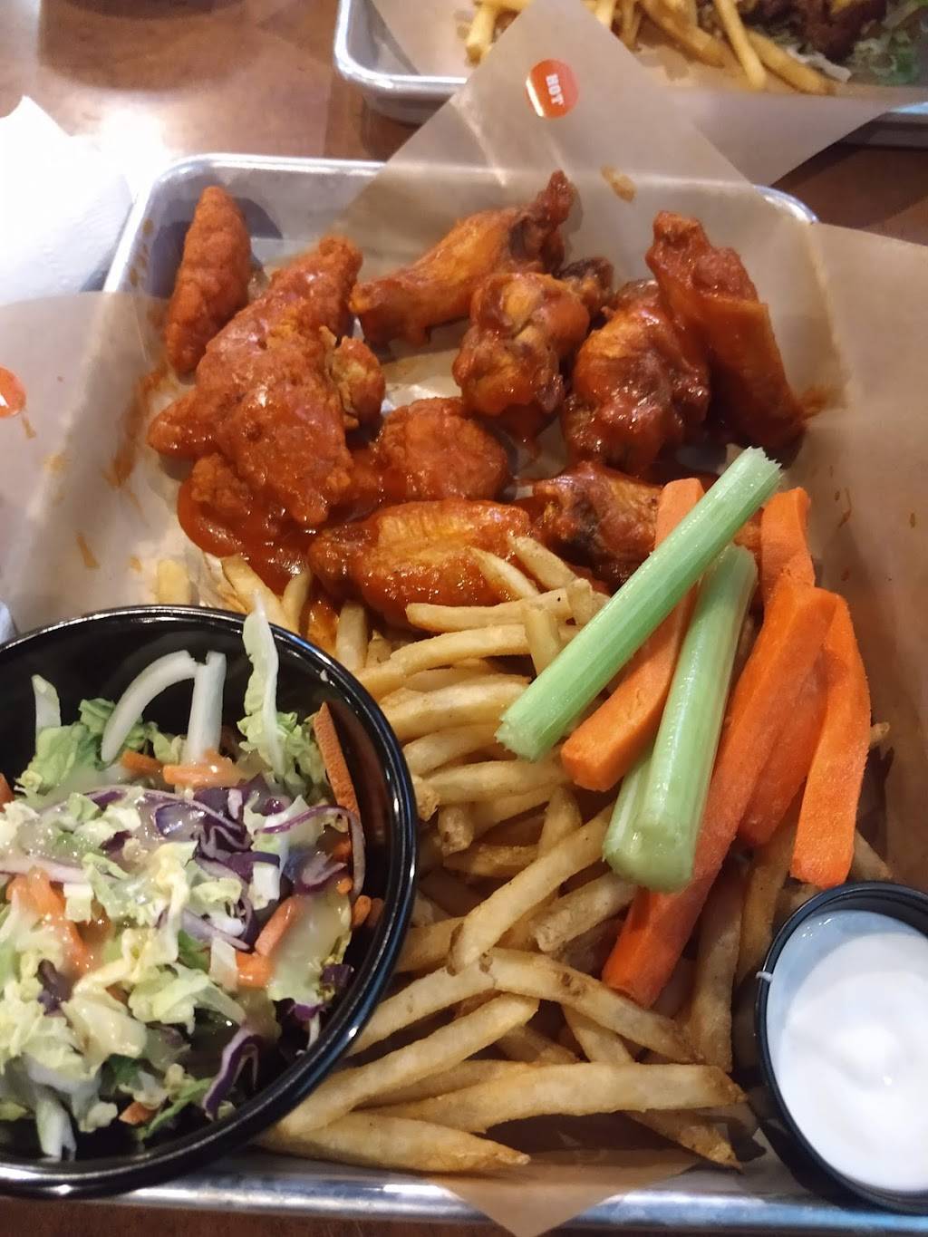 Buffalo Wild Wings | meal takeaway | 13215 Meridian E, Puyallup, WA 98374, USA | 2538455672 OR +1 253-845-5672