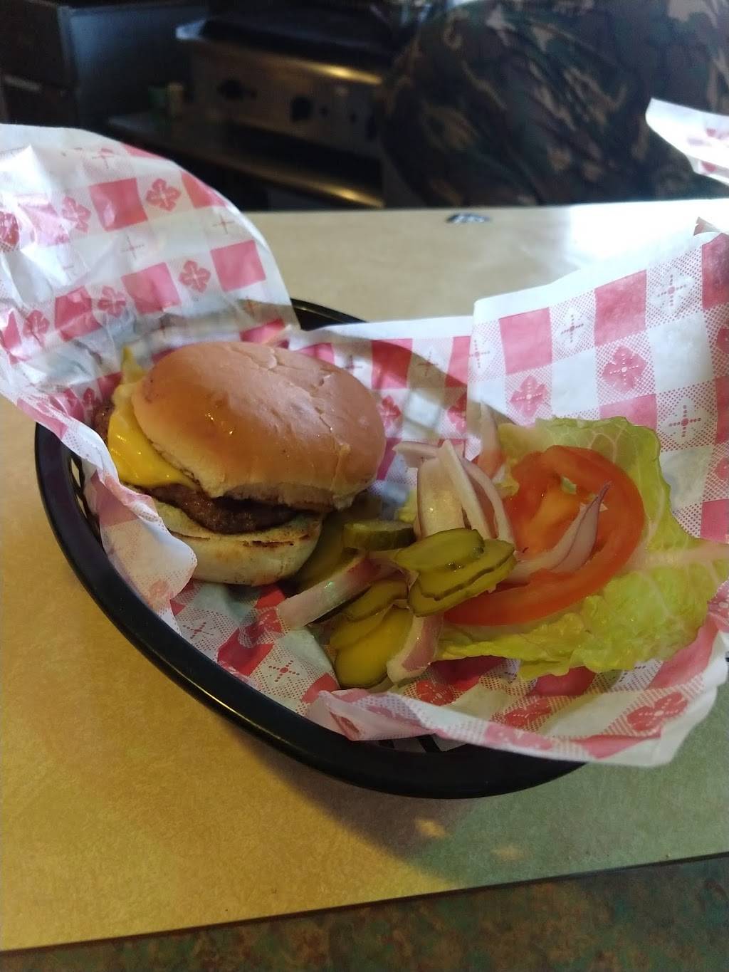 Chaudoirs Dock | restaurant | 10863 County Rd N, Brussels, WI 54204, USA | 9208251384 OR +1 920-825-1384