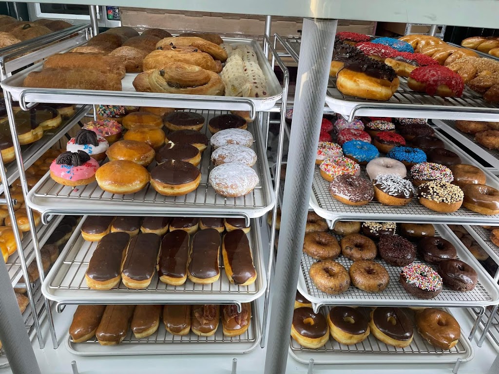 Jons Donuts | bakery | 507 W Willow St, Long Beach, CA 90806, USA | 5629800042 OR +1 562-980-0042