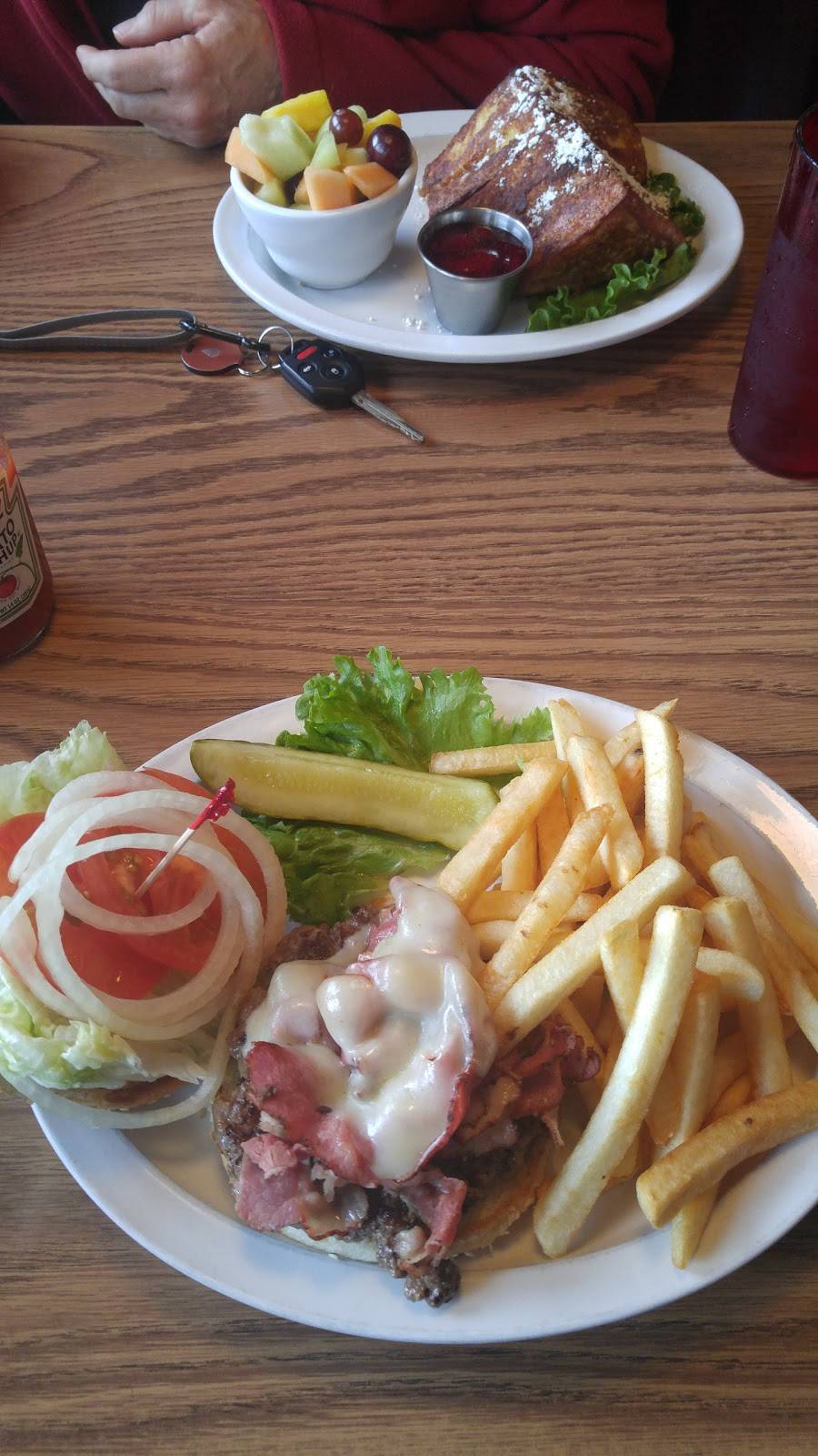 Lulus Eating & Drinking | restaurant | 2230 Pine St, Redding, CA 96001, USA | 5302436251 OR +1 530-243-6251