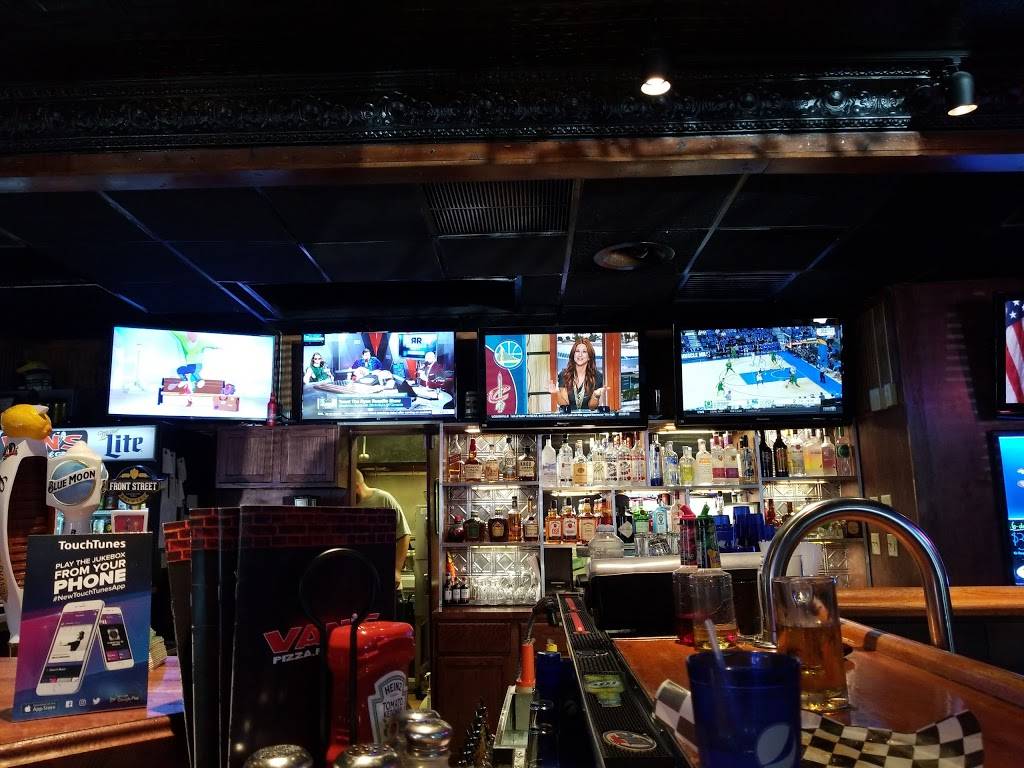 Vans Pizza Pub & Grill | restaurant | 3333 N Harrison St, Davenport, IA 52806, USA | 5633860090 OR +1 563-386-0090