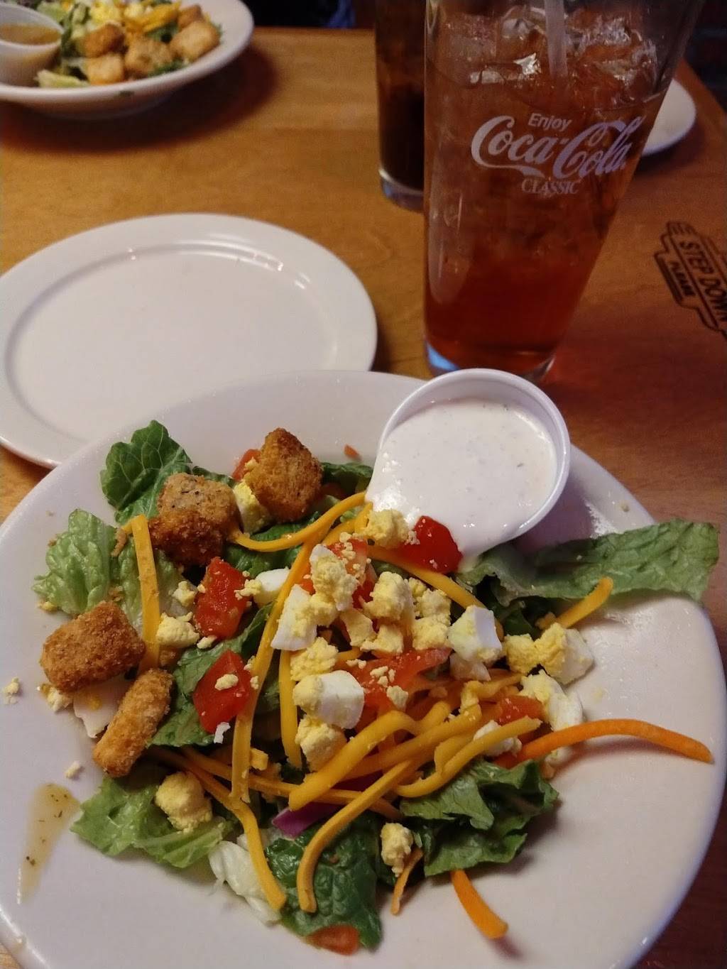 Texas Roadhouse | restaurant | 511 Clairton Blvd, Pittsburgh, PA 15236, USA | 4126557427 OR +1 412-655-7427