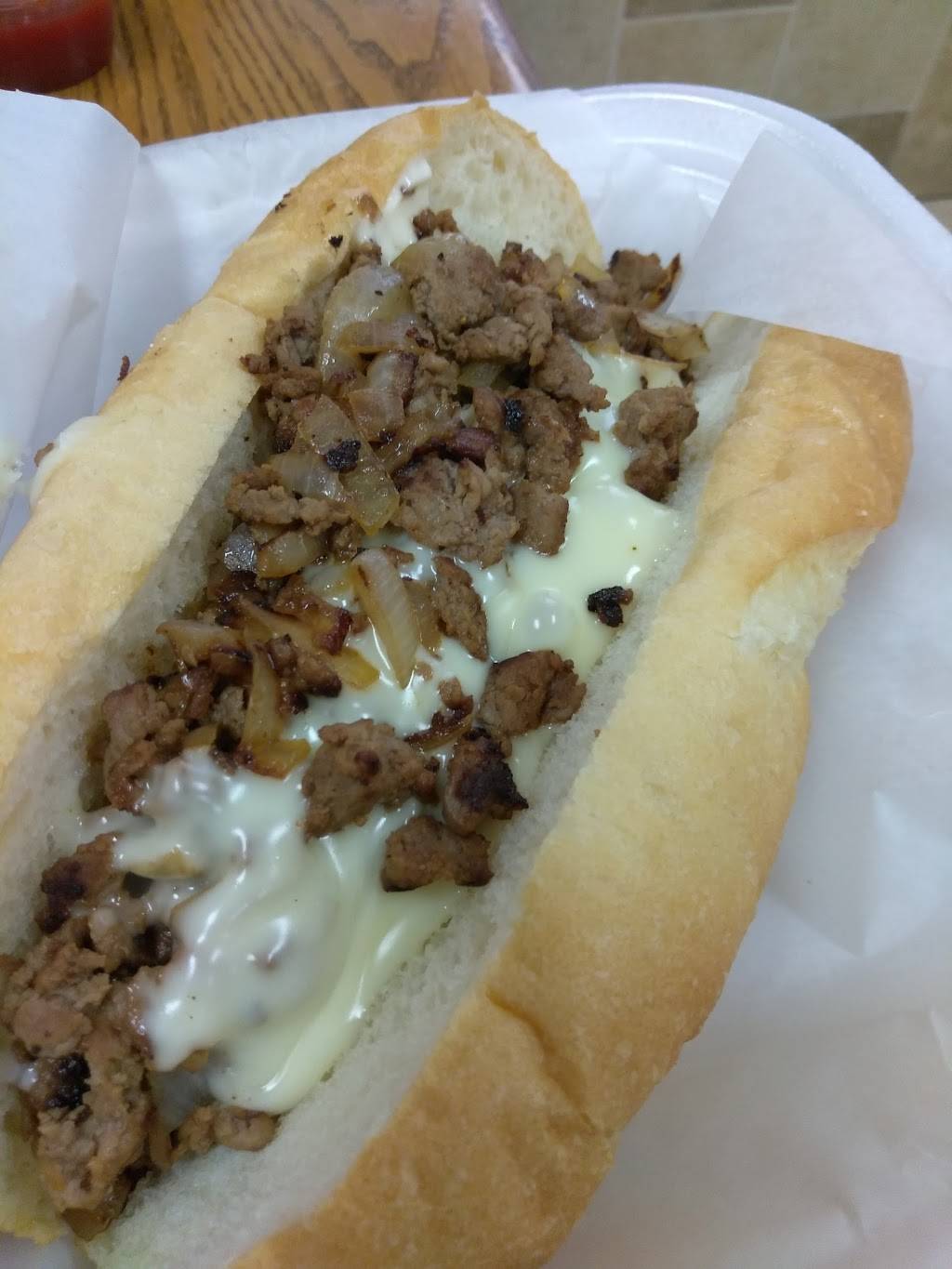 Chick N Chips | restaurant | 954 Rice St, St Paul, MN 55117, USA | 6514885858 OR +1 651-488-5858