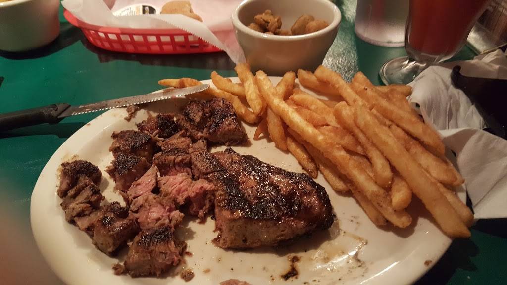 Hubs Restaurant | restaurant | 1802 S, 7th St, Hickman, KY 42050, USA | 2702369858 OR +1 270-236-9858