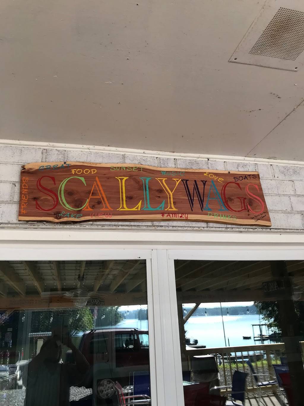 Scallywags Bar & Grill | restaurant | 700 Lake Forest Dr, New London, NC 28127, USA | 3364612565 OR +1 336-461-2565