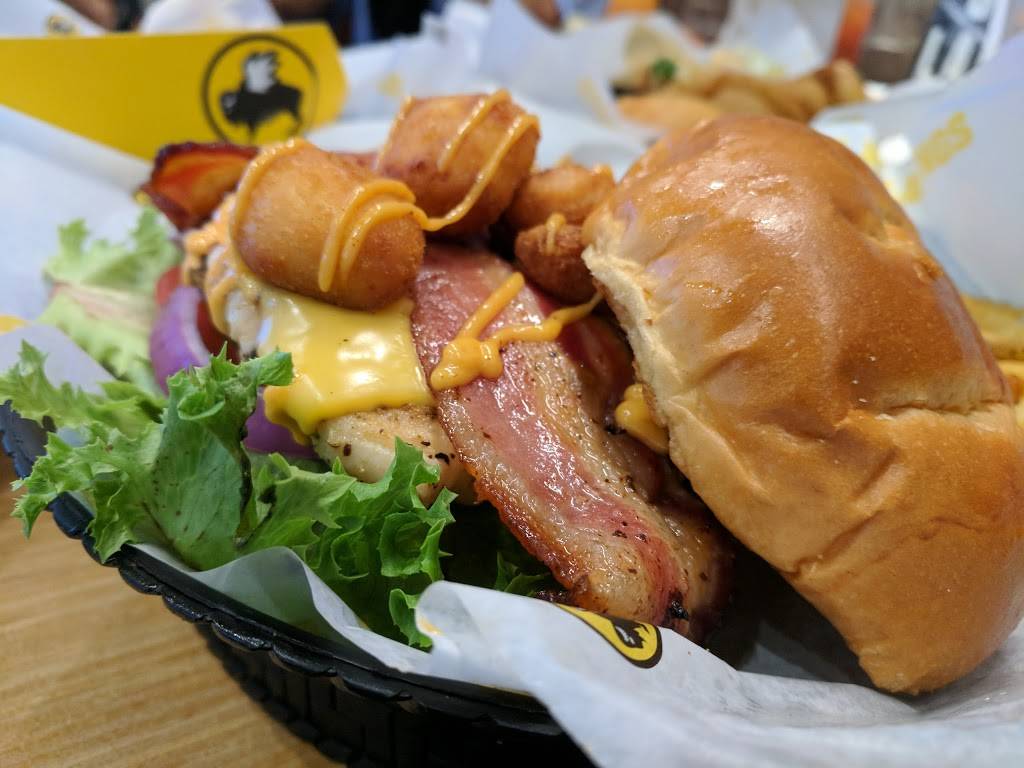 Buffalo Wild Wings | restaurant | 6 Green Acres Rd W, Valley Stream, NY 11582, USA | 5165619453 OR +1 516-561-9453