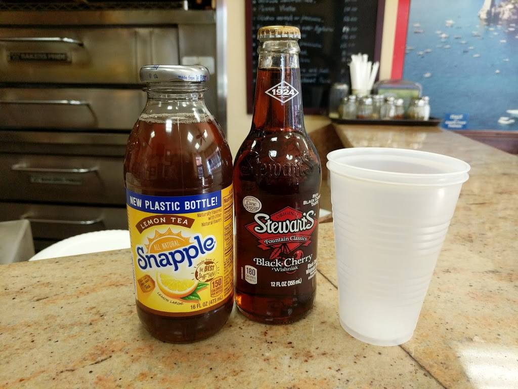 Vinnys Pizzeria & Lnchntt | restaurant | 19901 32nd Ave, Flushing, NY 11358, USA | 7183528447 OR +1 718-352-8447