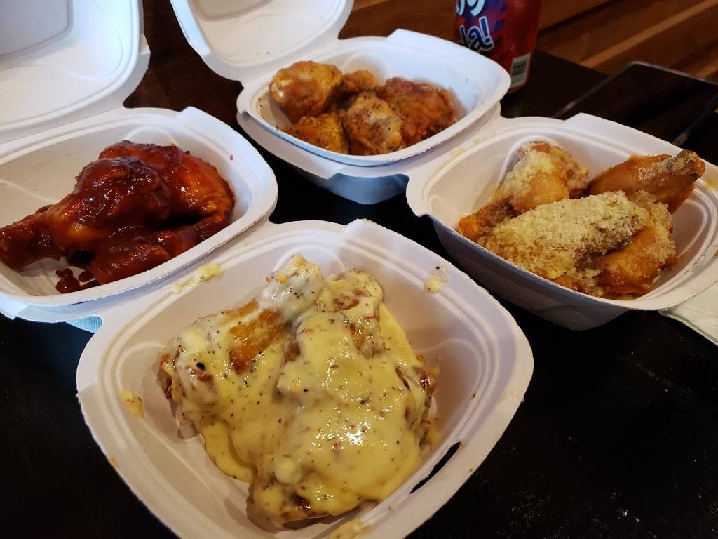 Detroit Wing Company | restaurant | 21312 Eureka Rd, Taylor, MI 48180, USA | 7343182329 OR +1 734-318-2329