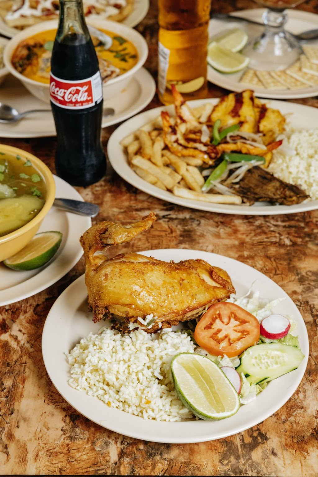 Reinas Restaurant #3 | restaurant | 12792 Veterans Memorial Dr, Houston, TX 77014, USA | 2818365223 OR +1 281-836-5223