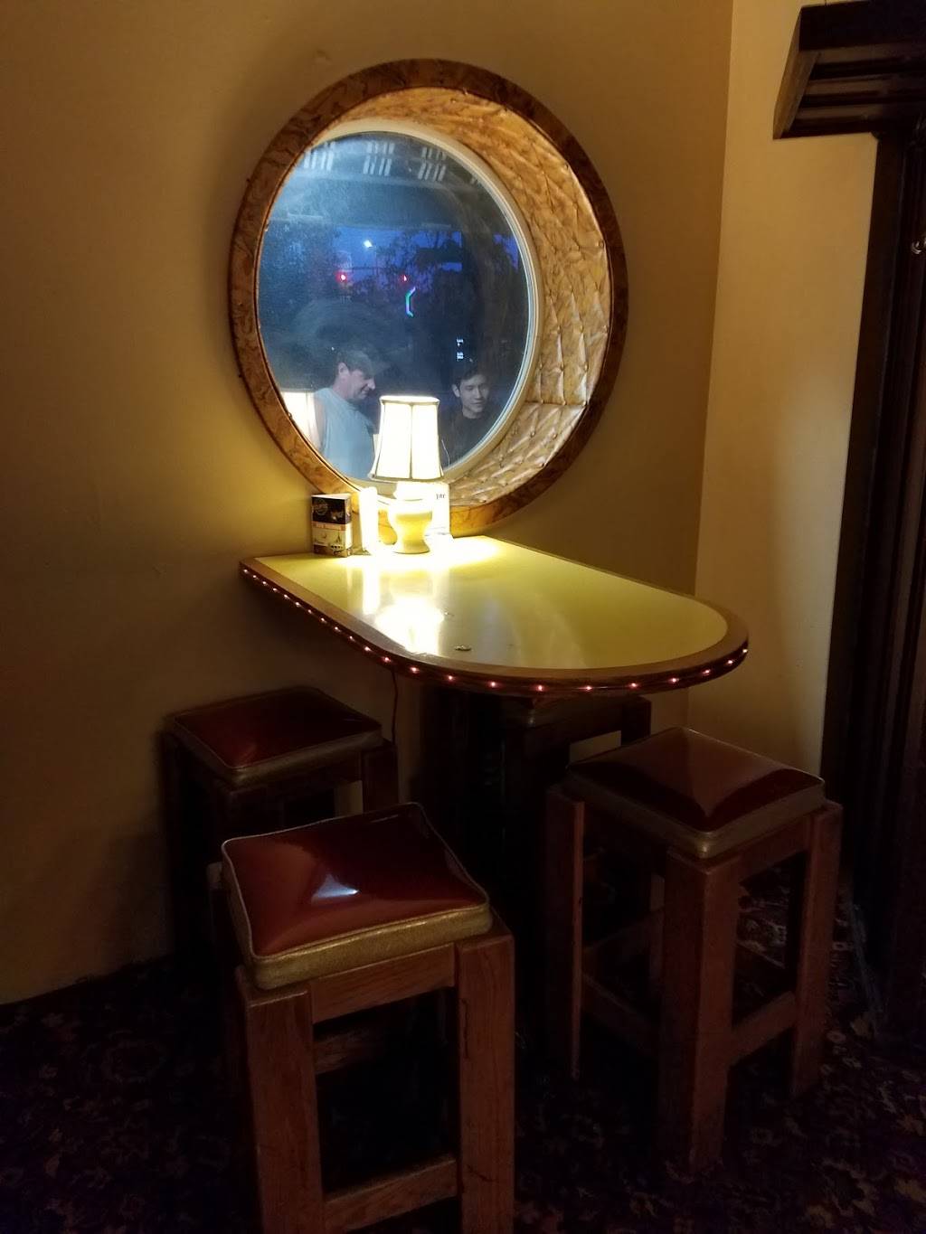 Sloans Tavern | restaurant | 36 N Russell St, Portland, OR 97227, USA | 5032872262 OR +1 503-287-2262