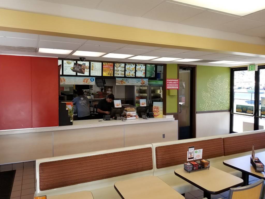 Del Taco | meal takeaway | 109 Via Pico Plaza, San Clemente, CA 92672, USA | 9494925311 OR +1 949-492-5311