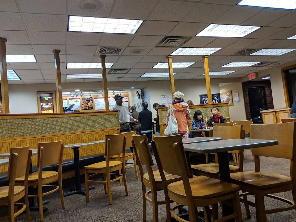 Wendys | restaurant | 800 Reed Rd, Broomall, PA 19008, USA | 6103561358 OR +1 610-356-1358