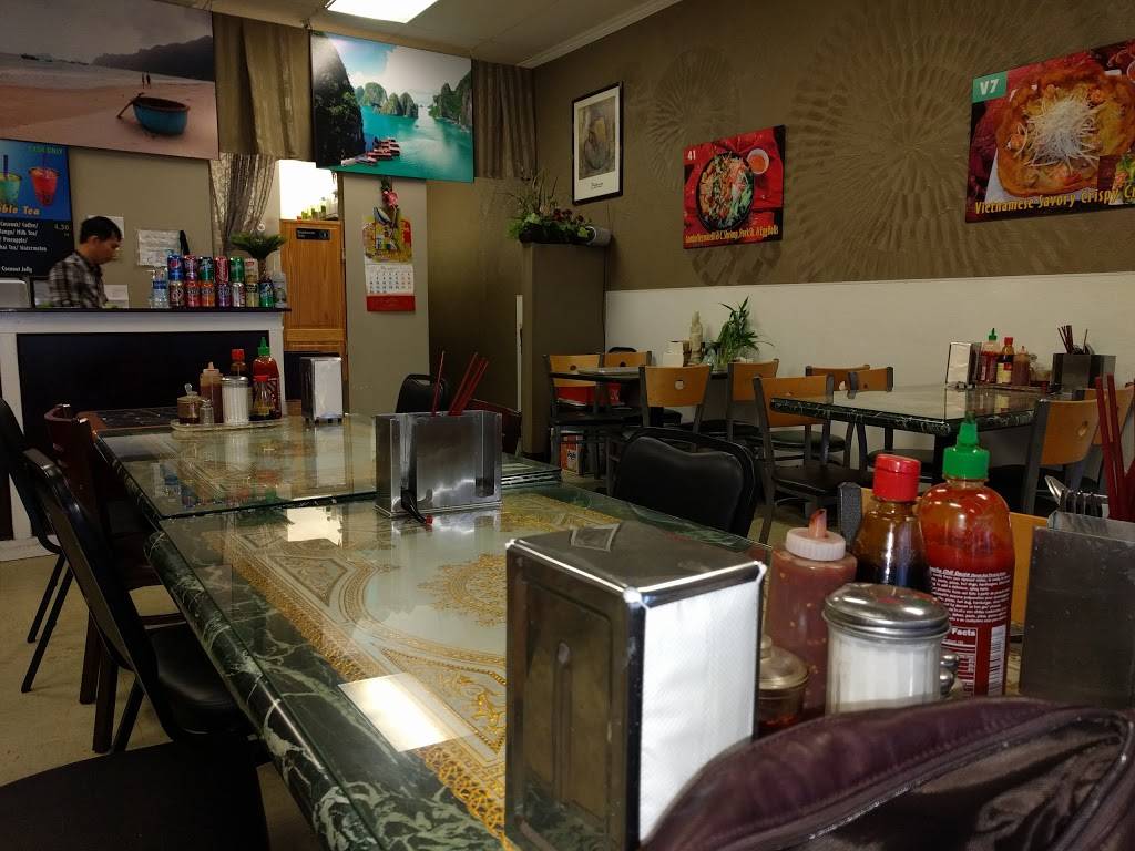 Pho on 44th | restaurant | 19505 44th Ave W L, Lynnwood, WA 98036, USA | 4256976593 OR +1 425-697-6593