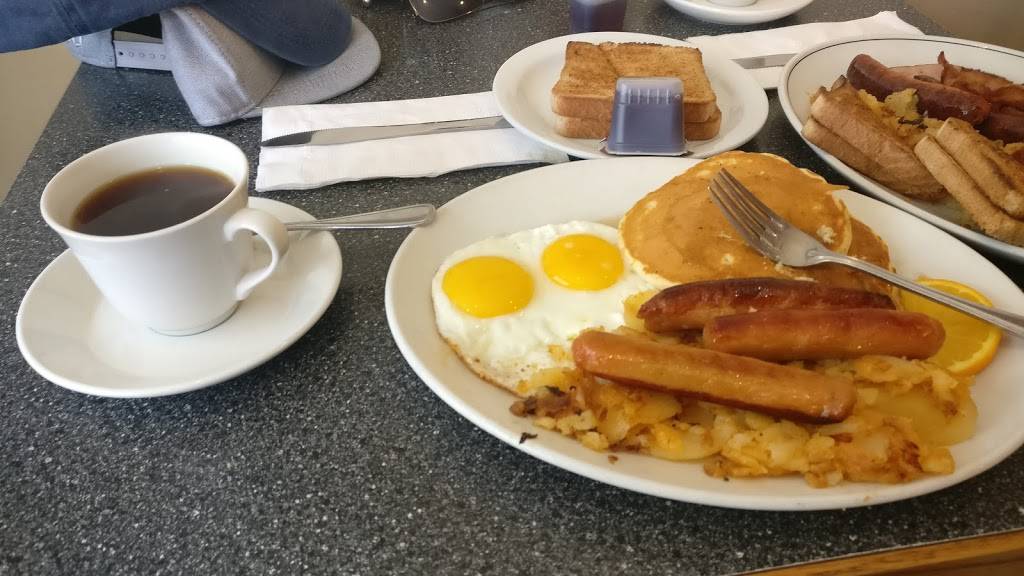 Peters Place | restaurant | 34 Princess St, Kingston, ON K7L 1A4, Canada | 6135493465 OR +1 613-549-3465