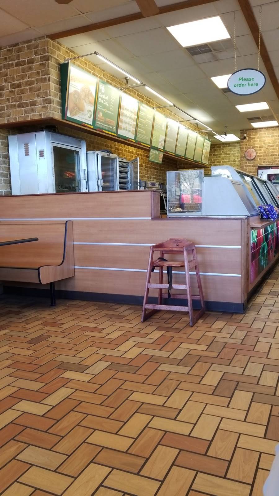 Subway Restaurants | restaurant | 300 Pantops Center, Charlottesville, VA 22911, USA | 4349840652 OR +1 434-984-0652