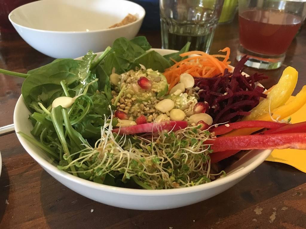 Ölistik Bistro Végé | restaurant | 761 Boulevard Mercure, Drummondville, QC J2B 5J2, Canada | 8198509899 OR +1 819-850-9899