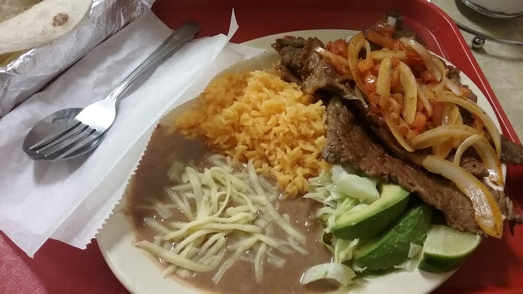 Villalobos Market | restaurant | 139 W Monroe St, Bangor, MI 49013, USA | 2694275640 OR +1 269-427-5640