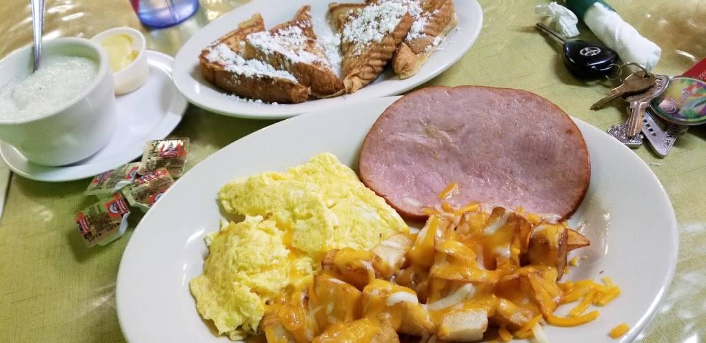 Lucys Kitchen | restaurant | 106 Depot St, Elgin, TX 78621, USA | 5122859975 OR +1 512-285-9975