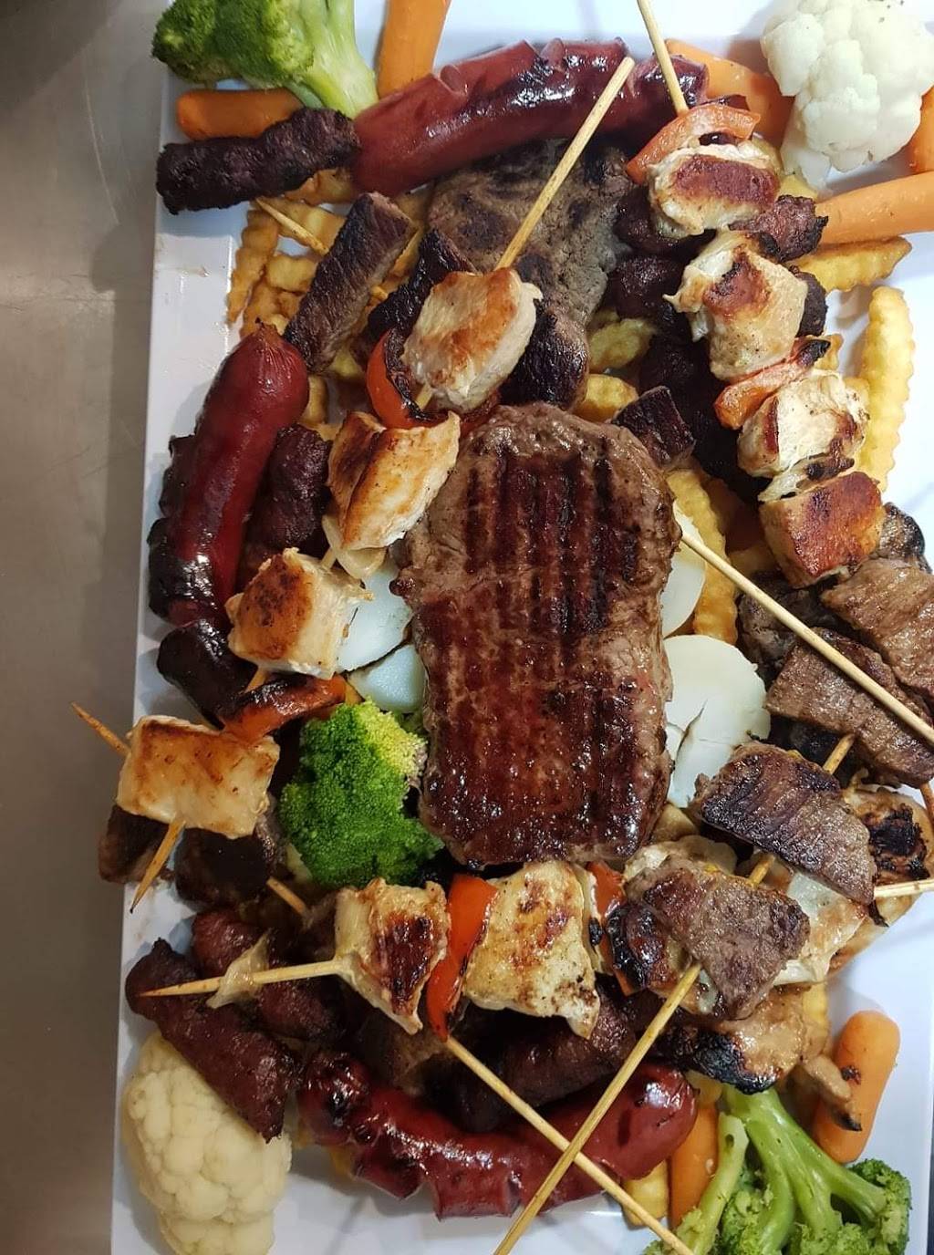 Oazas | restaurant | 3057 W Lawrence Ave, Chicago, IL 60625, USA | 7736543264 OR +1 773-654-3264